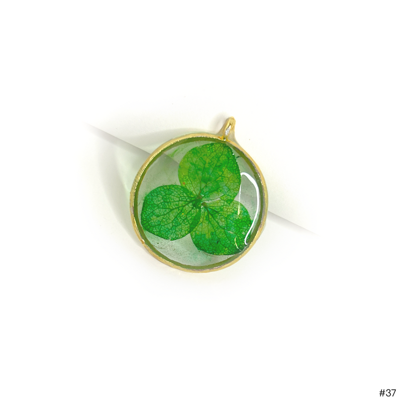 Resin Pendant - Madhues