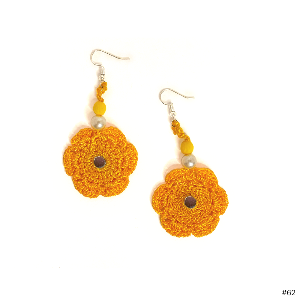 Sunshine Daisies - Madhues