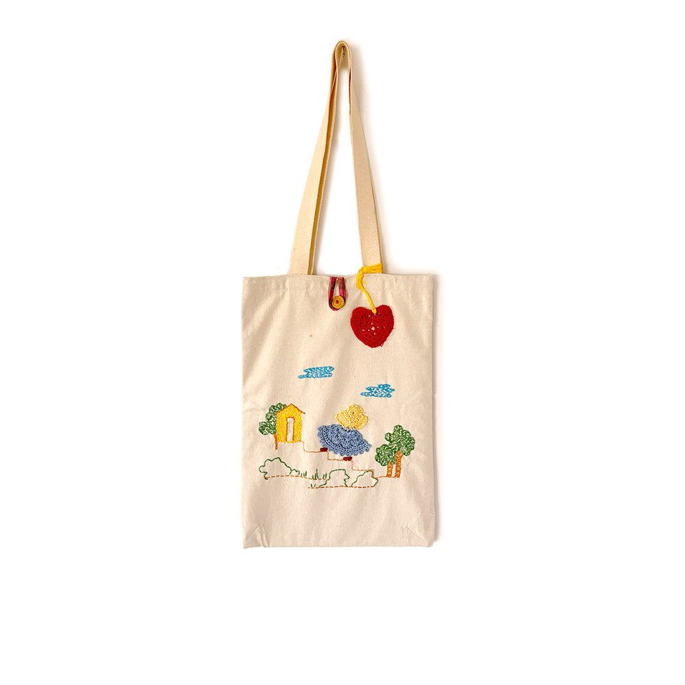 Heartfelt Home Tote - Madhues