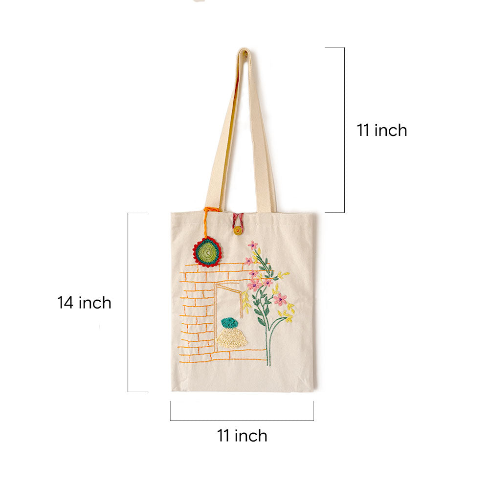 Quaint Window Tote
