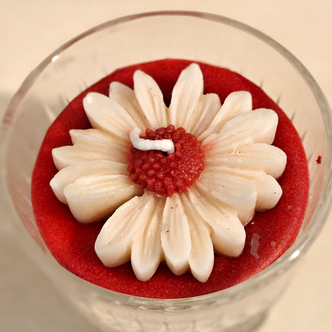 Elegant Daisy Blossom Scented Candle in Glass Cup