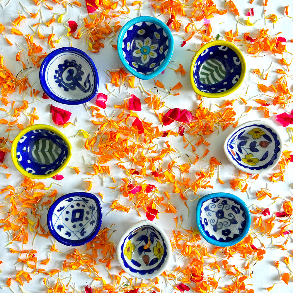 'Ashtamangala' Festive Diya Set - A Display of Abundance (Set of 8)