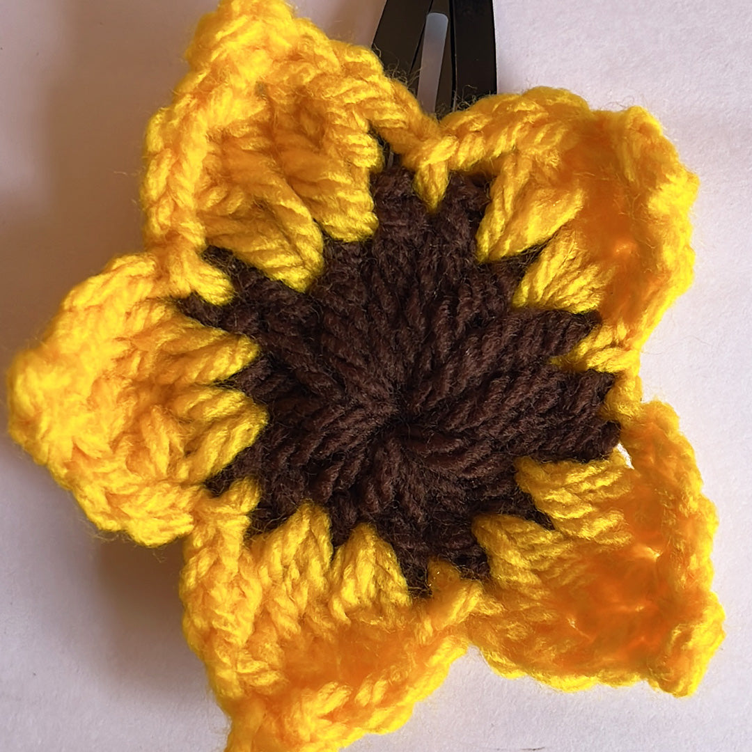 Handmade Crochet Sunflower Hair Clip - Vibrant Floral Accessory